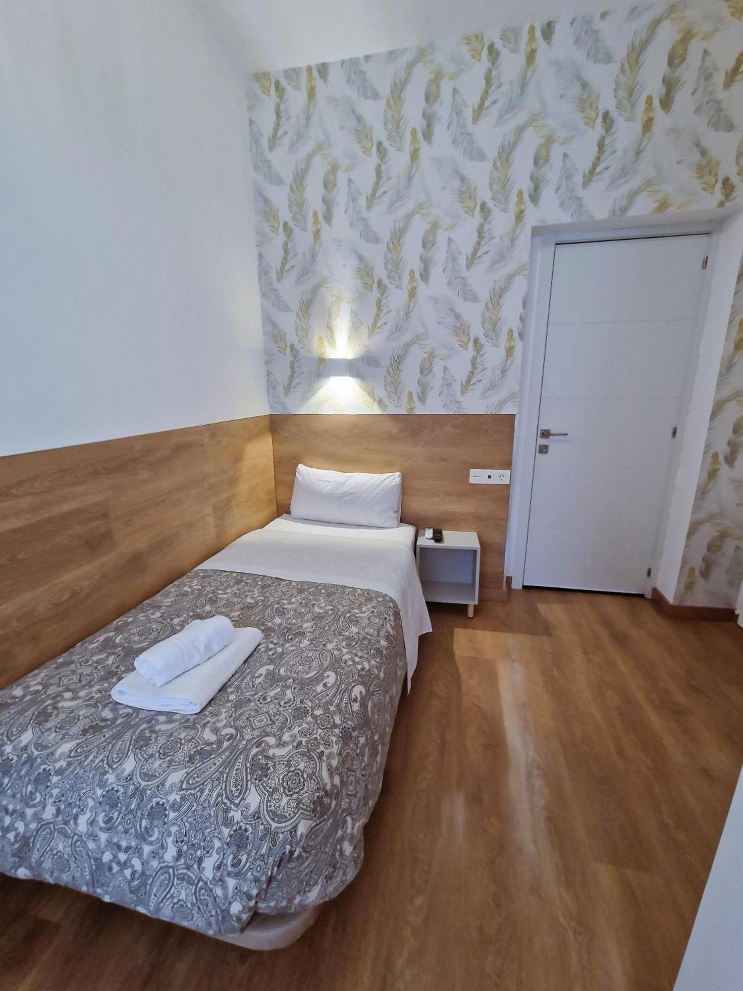 Hostal A Nuestra Senora De La Paloma Madryt Zewnętrze zdjęcie