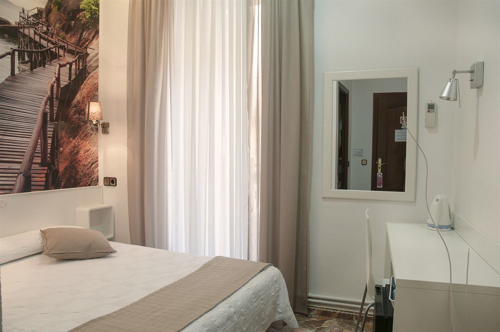 Hostal A Nuestra Senora De La Paloma Madryt Zewnętrze zdjęcie